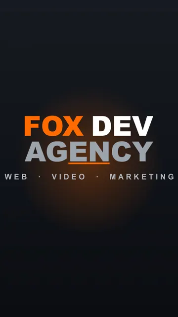 Úvodná scéna vertikálneho reelu Fox Dev Agency s logom a heslom Web, Video, Marketing