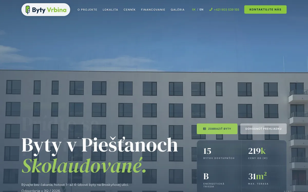 Realitný web BytyVrbina.sk: úvodná stránka s fotografiou skolaudovaného bytového domu a počtom dostupných bytov